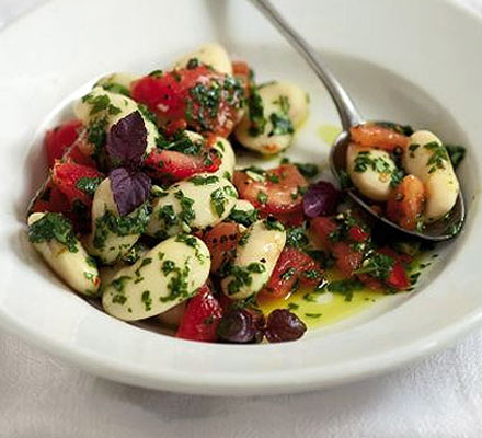 Butter bean & chilli tomato salad