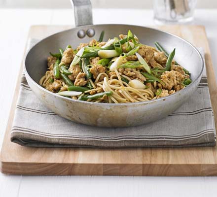 Noodles with turkey, green beans & hoisin