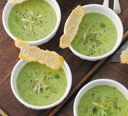 Pea, mint & spring onion soup with Parmesan biscuits