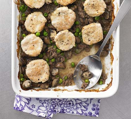 Minced beef cobbler