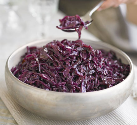 Sticky spiced red cabbage