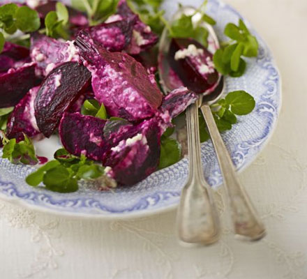 Roasted beets with watercress & horseradish apple sauce