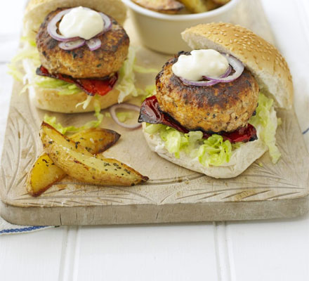 Pork burgers with herby chips