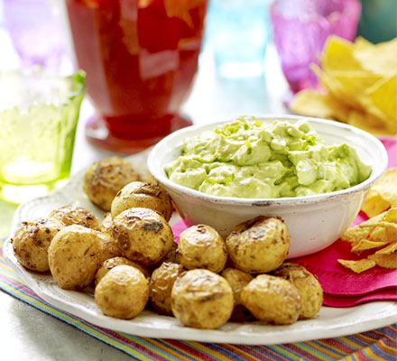 Avocado & citrus dip with spicy spuds & tortilla chips