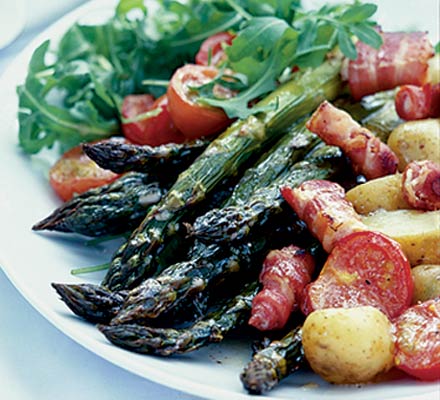 Warm roast asparagus salad