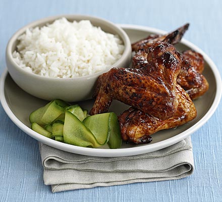 Sticky Chinese wings & cucumber