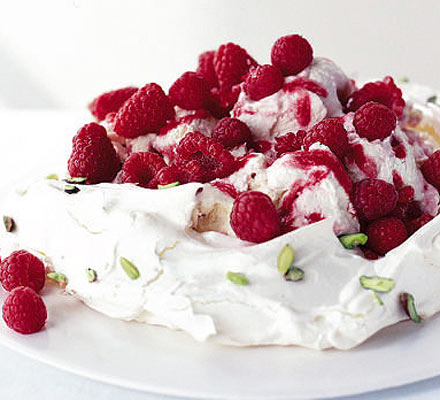 Raspberry ripple pavlova