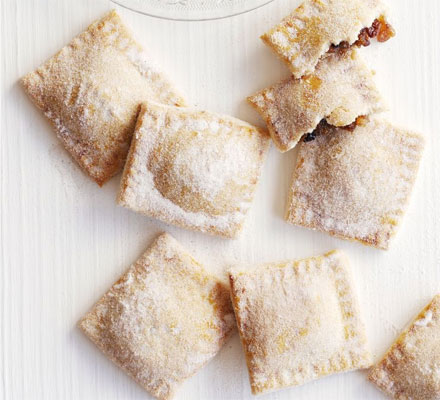 Sugar-dusted mince pie parcels