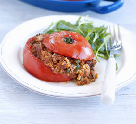 Stuffed tomatoes with lamb mince, dill & rice