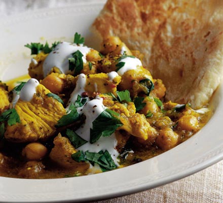 Fragrant chicken curry with chick peas