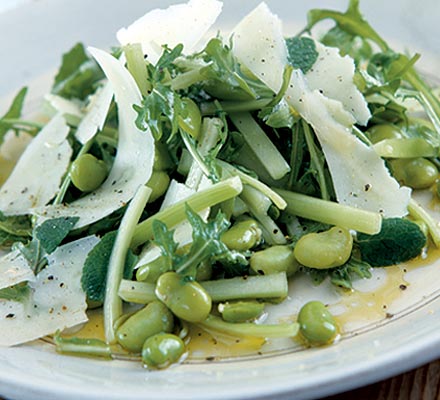 Insalata di fave e pecorino (Fresh broad bean & pecorino cheese salad)