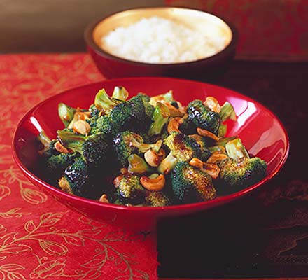Stir-fried broccoli with cashews & oyster sauce