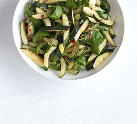 Zingy courgette & spinach salad