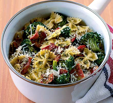 Bacon & broccoli pasta
