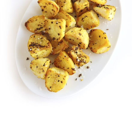 Spicy roast potatoes