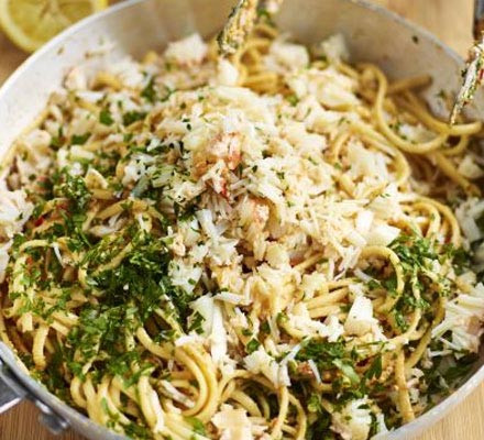 Crab linguine with chilli & parsley