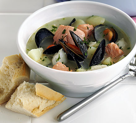 Creamy fish & mussel soup
