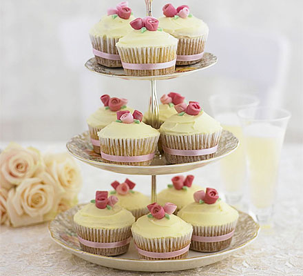 Romantic rose cupcakes