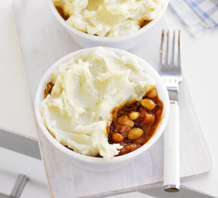 BBQ beans with mashed potato tops