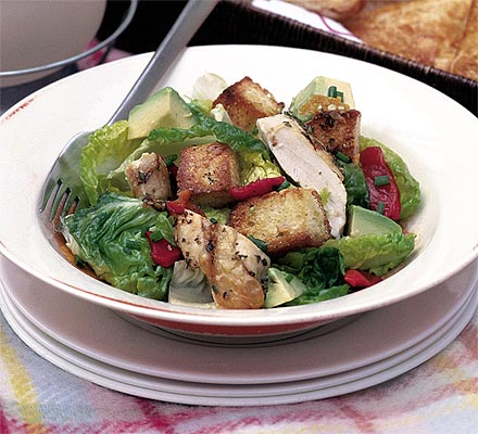 Lemon chicken salad with crunchy croutons