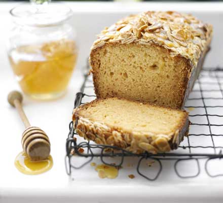 Honey cake with honeyed almond crunch