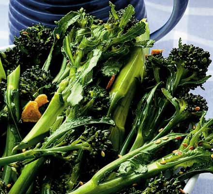 Purple sprouting broccoli with garlic & sesame