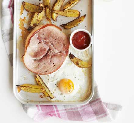 All-in-one gammon, egg & chips