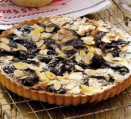 Prune & nut tart