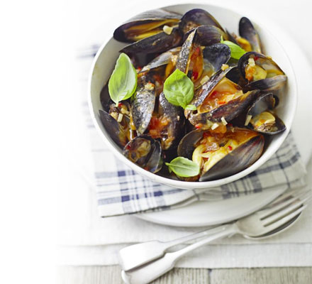 Mussels with tomatoes & chilli