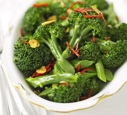 Broccoli with chilli & crispy garlic