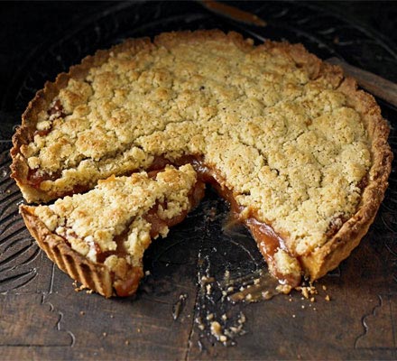 Quince crumble tart