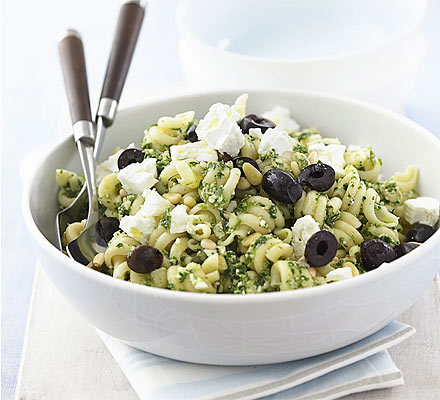 Spinach pesto pasta with olives