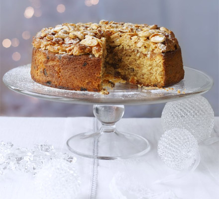 Apricot & almond fruitcake