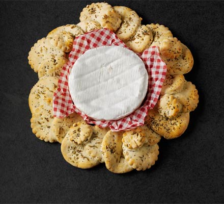 Fennel & poppy seed cracker wreath