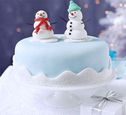 Snowman friends cake decoration