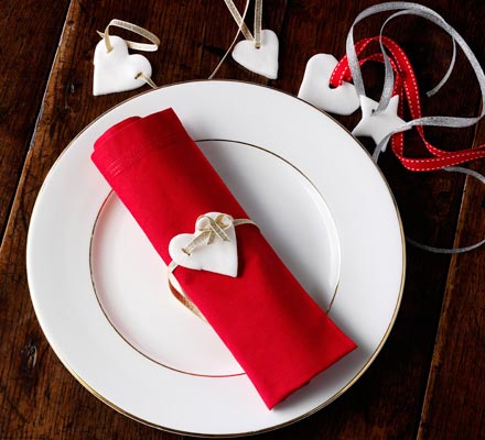 Peppermint & rose cream napkin decorations