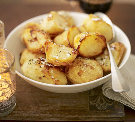 Crispy salt & pepper roasties