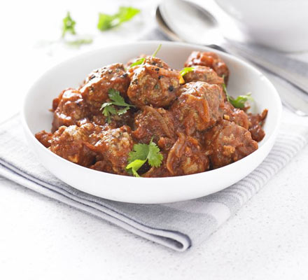 Meatballs with spicy chipotle tomato sauce