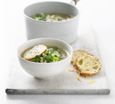 Caramelised onion & barley soup with cheese croutons