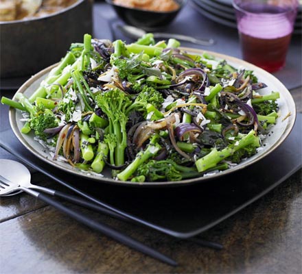 Stir-fried broccoli with coconut