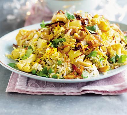 Fragrant vegetable & cashew biryani