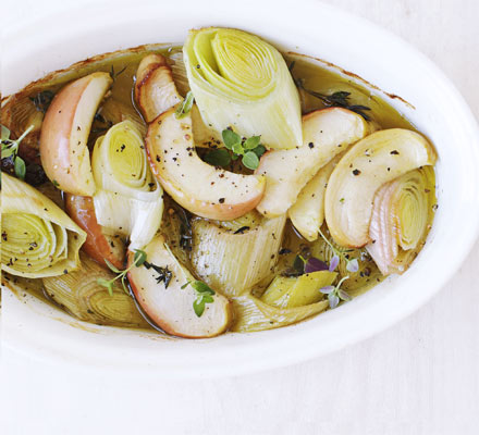 Braised leeks & apples