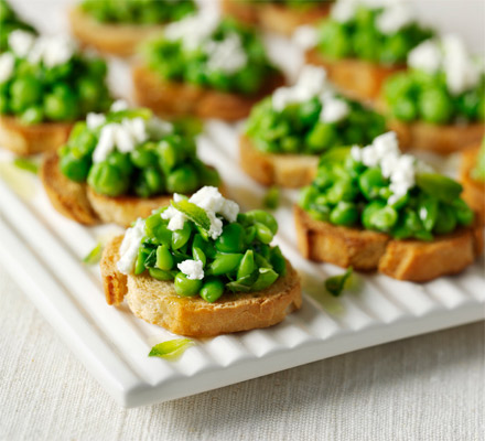 Pea & feta toasts