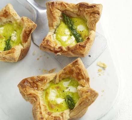 Deep-filled asparagus & mascarpone tartlets