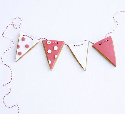 Bunting biscuits