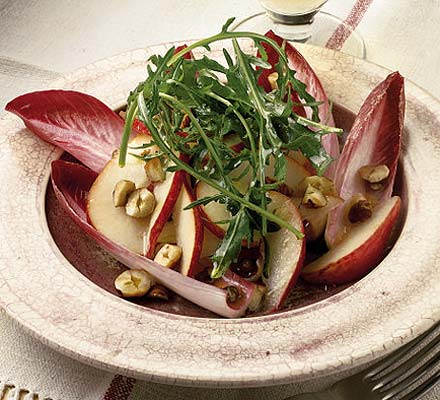 Red chicory, pear & hazelnut salad