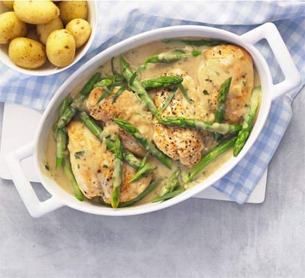 Creamy chicken with asparagus & tarragon