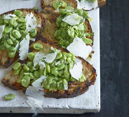 Broad bean bruschetta