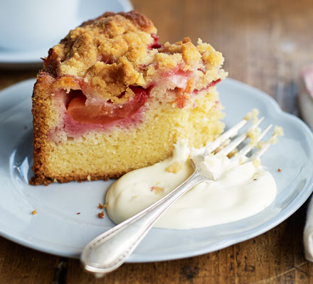 Plum crumble cake