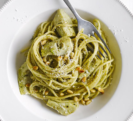 Spaghetti with artichokes & pesto